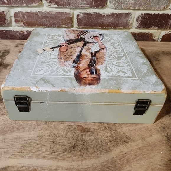 Taylor Swift Speak Now Mean 13 Inspired Keepsake Box - Picture 4 of 10
